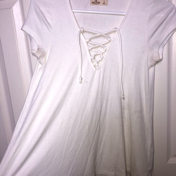 Hollister T-Shirt - Picture 2 of 2